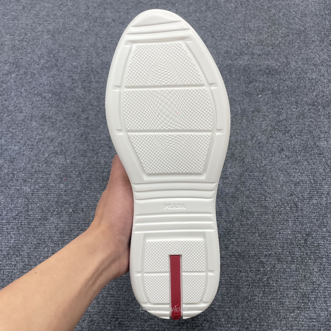 Prada Americas Cup Low Top Beige Sneakers (4) - www.newkick.vip